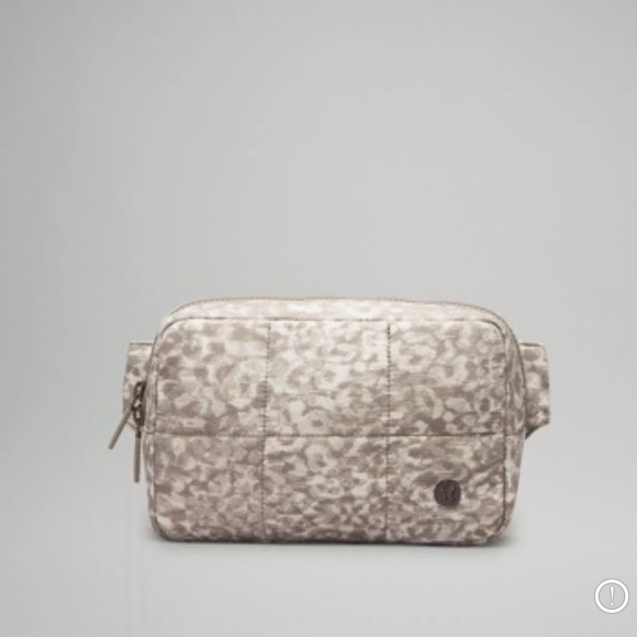 Lululemon Leopard White Opal Carbon Dust Quilted Grid Belt Bag 1.5L NWT - Picture 1 of 6